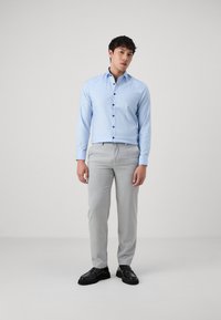 OLYMP Level Five Alkalmi ing - bleu
