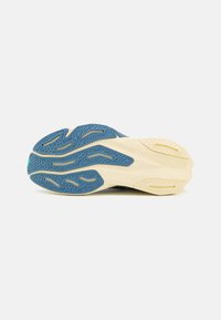 New Balance FUELCELL REBEL V4 - Apavi skriešanai pa asfaltu - blue