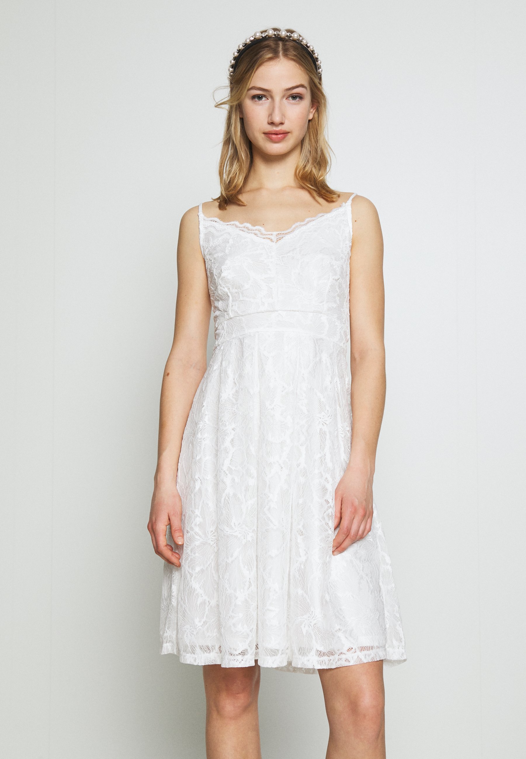 Vila Vicyrena Dress Cocktailkleid Festliches Kleid Cloud Dancer Weiss Zalando De 