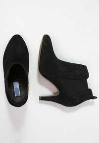 Pier One Botines de tacón - black