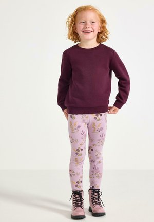 - Legginsy
