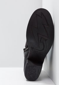 A.S.98 Botines camperos - black