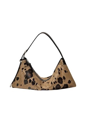 Triangular handbag in tan fur with black spots, featuring a sleek black leather strap and a zippered closure on the top edge.