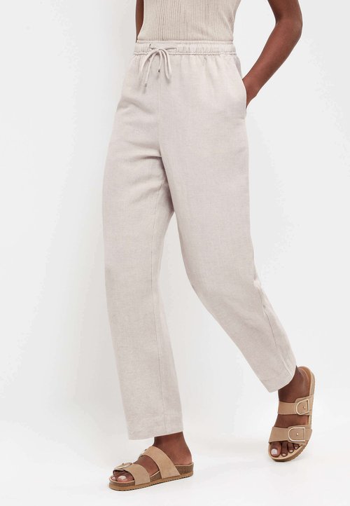 zalando sneaker release womens