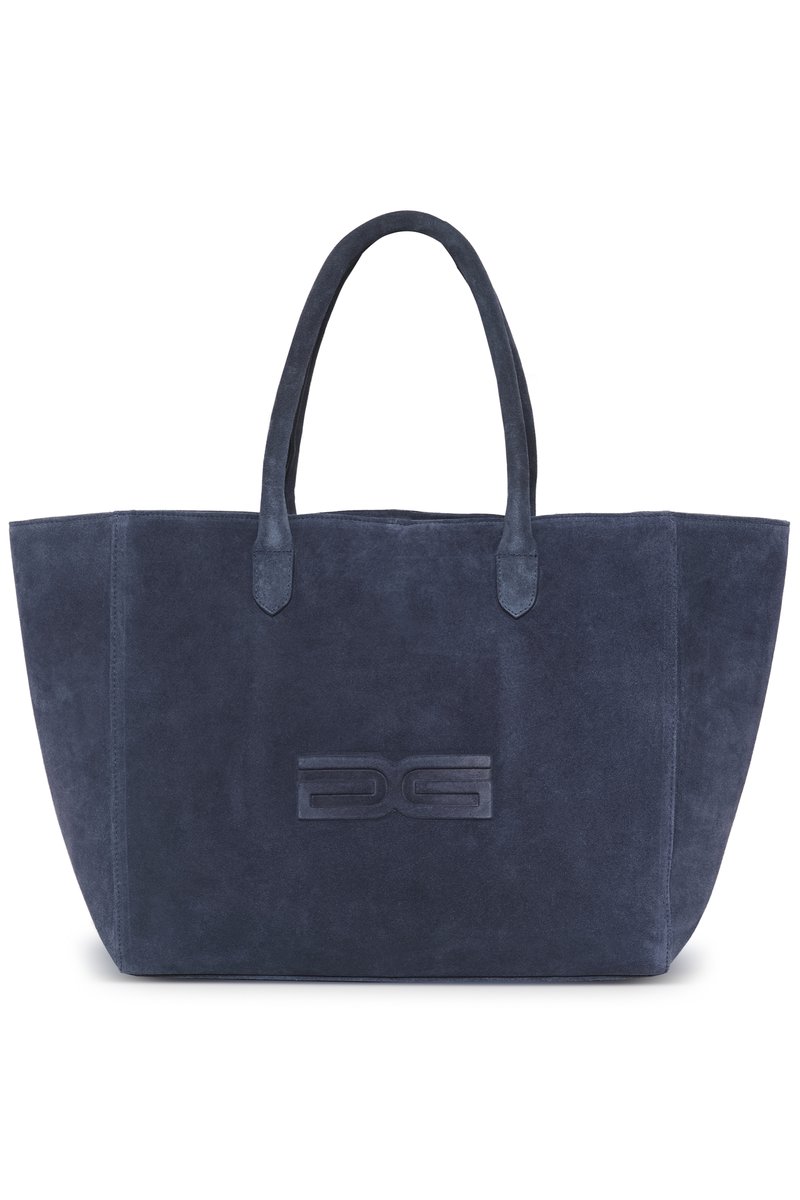 Laivastonsininen mokkainen olkalaukku, jossa korkeat sivut, kaksinkertaiset kahvat ja painettu logo edessä. Sileä rakenne ja jäsennelty muoto.