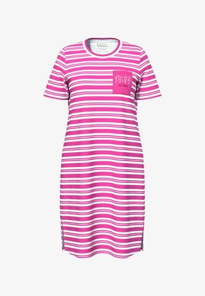Różowa sukienka w paski z krótkim rękawem i białymi poziomymi liniami. Posiada kieszeń na piersi z chińskimi znakami oraz boczne rozcięcia dla łatwości noszenia.