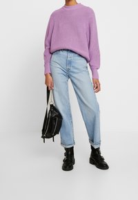Monki Sweter