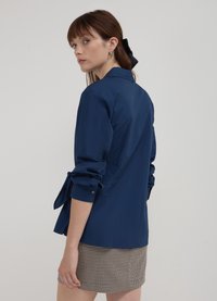 Calliope CON NODO  - Hemdbluse - bleu