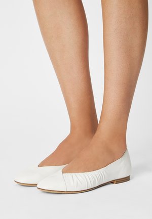 Tamaris, Ballet pumps - white