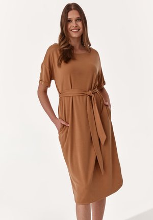 TATUUM CYTRIANA - Freizeitkleid - camel beige