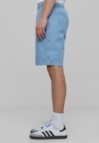 2Y Studios Farkkushortsit - lightblue