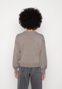 ONLY Neule - brown