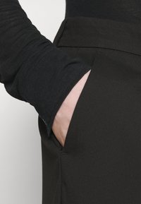 Jaded London GOLIATH TAILORED - Šortky - black