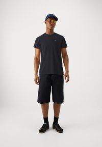 Hollister Co. - ICON CREW T-SHIRT 3-PACK - T-shirt basic - BLACK/WHITE/NAVY Miniatuurafbeelding 1