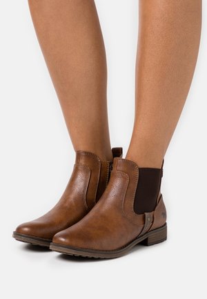 Mustang, Boots à talons - cognac