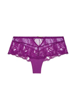 Sous-vêtement féminin style bikini en dentelle violette avec broderie florale et panneaux en maille transparente, présenté à plat sur fond blanc.