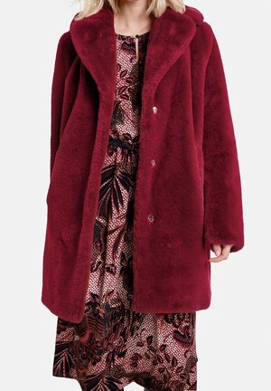Winter coat - red