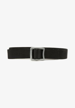 Cinturón de nailon negro con hebilla de metal plateado, que presenta una textura tejida y un diseño plano. La hebilla incluye grabado de la marca.