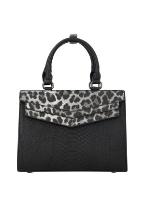 Fekete texturált kézitáska két fogantyúval, szürke és fekete leopárdmintás fedéllel.
