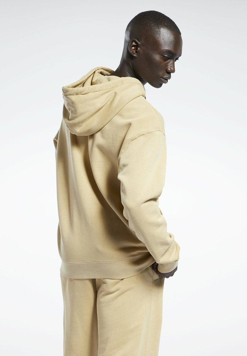 Reebok Classic CLASSIC NATURAL DYE SEASONAL - Kapuzenpullover - beige/gelb  - Zalando.de