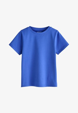 Effen blauw, kort mouwtje, ronde hals katoenen T-shirt met zichtbare stiksels op de mouwen en zoom, gepresenteerd op een witte achtergrond.