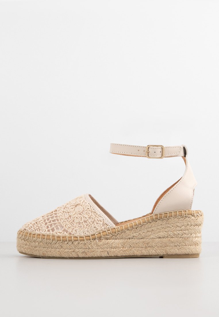 Kanna Sleehakken beige