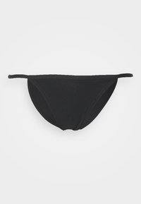 Fekete pamut bikini alsó vékony oldalszalagokkal, sima textúrával és alacsony derékkal. Egyszerű sziluett, további minták vagy díszítés nélkül.