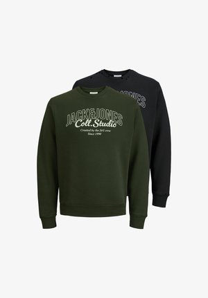 Twee crewneck sweatshirts: één in donker groen met witte logo tekst, en een andere in zwart met vergelijkbare tekst. Beide hebben ribgebreide manchetten en zoom.