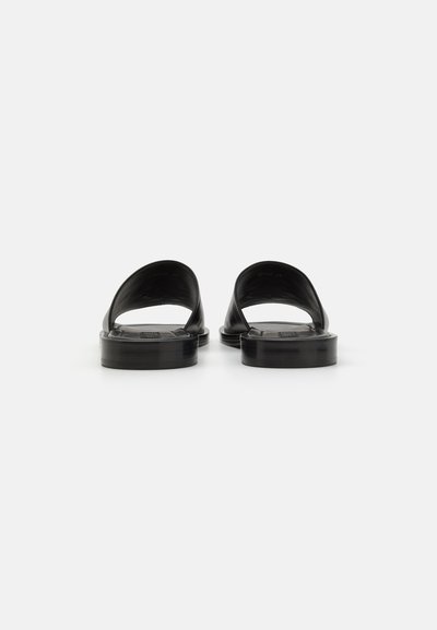 Roberto Cavalli Natikači - black/ant silver