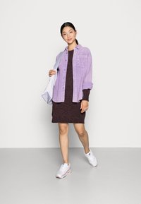 Vero Moda VMDOFFY O NECK DRESS - Vestido de malha - port royale detail black melange