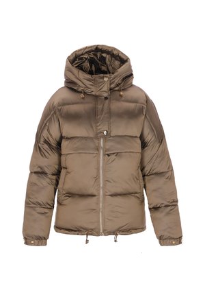 Olívazöld színű dzseki kapucnival, vízszintes varrással, elülső cipzárral, valamint húzózsinóros állítással a szegélyénél és a mandzsettáknál.