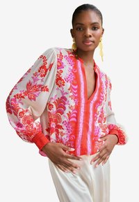 V NECK REGULAR FIT - Blůza - red paisley
