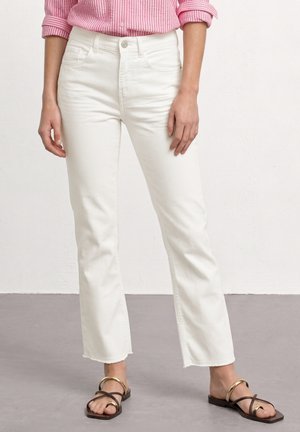 Street One, FLARED SLIM FIT, mleczny