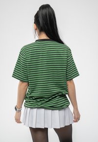 Paradiso Clothing BOB MARLEY EXODUS STRIPED LOGO - Print T-shirt - green