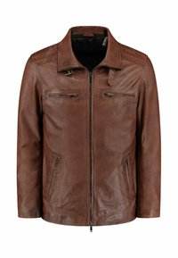 Chaqueta de cuero marrón con cremallera frontal, dos bolsillos en el pecho con cremallera, dos bolsillos laterales, costura en los hombros y detalle de hebilla en el cuello.