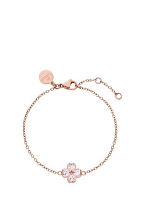 Zarter Armband aus einer Kette aus Roségold mit einem Charm in Form einer Blume mit vier herzförmigen Blütenblättern aus rosa Edelsteinen und einem markanten runden Anhänger nahe dem Verschluss.
