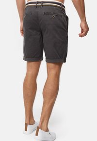 INDICODE JEANS INCUNNING - Shorts - raven