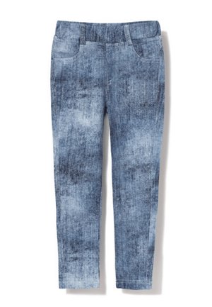 - Jeansy Slim Fit