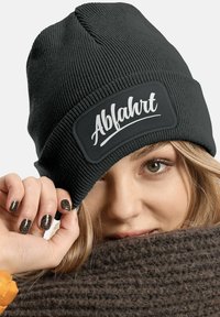 MoonWorks MIT PATCH SKIFAHREN SPRUCH  - Beanie - dunkelgrau