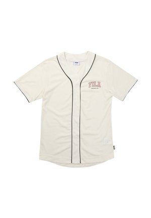 Hvid FILA sportstrøje med korte ærmer, sort piping, knappelukning foran og lyserød logo på venstre bryst med teksten "FILA Established 1911."