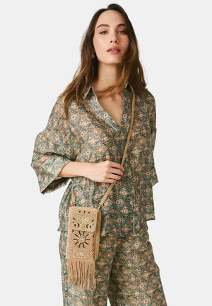 Alma en Pena, Handytasche - marrón topo
