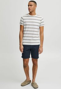 INDICODE JEANS IDLUCA - Szorty