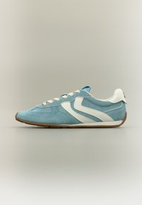 Επιλέχθηκε, baby blue