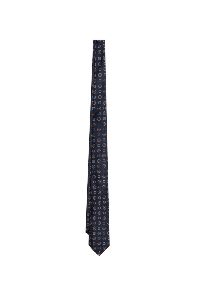 Corbata azul marino con patrones geométricos repetidos en rojo y blanco. Textura suave, longitud estándar y punta puntiaguda.