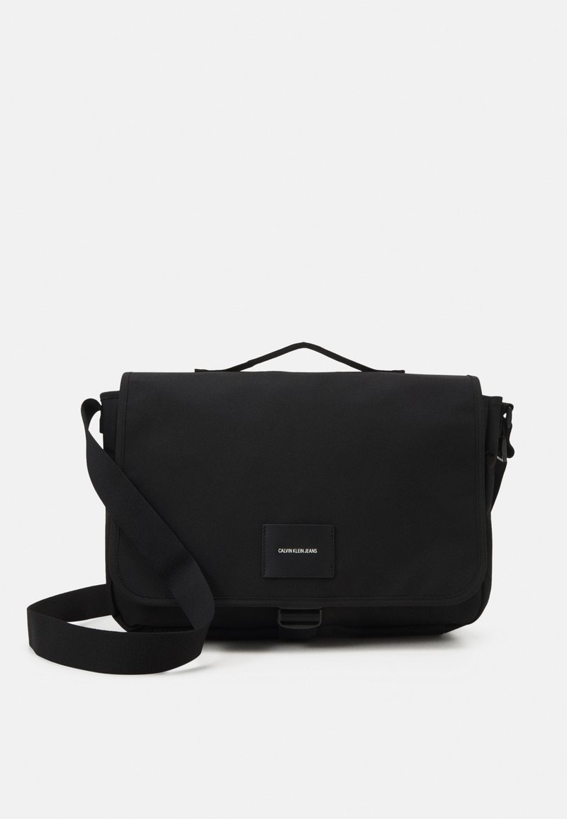 Calvin Klein Jeans SPORT ESSENTIAL MESSENGER Taška na laptop black