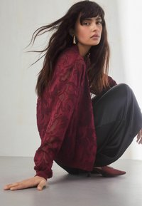 Next Bomber bunda - berry red