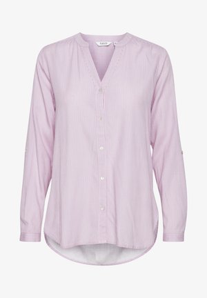 Chemise à manches longues rose clair avec des rayures verticales blanches, un col en V, une fermeture à boutons et un ourlet arrondi. Tissu doux avec une texture lisse.