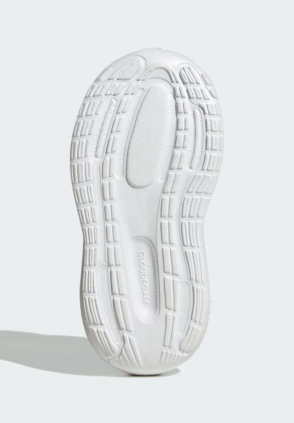 RUNFALCON UNISEX - Road running shoes4