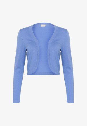 Cárdigan corto de color azul claro con mangas largas, un cuello redondo y una textura de punto suave. Sin cierres; presenta bordes frontales redondeados.