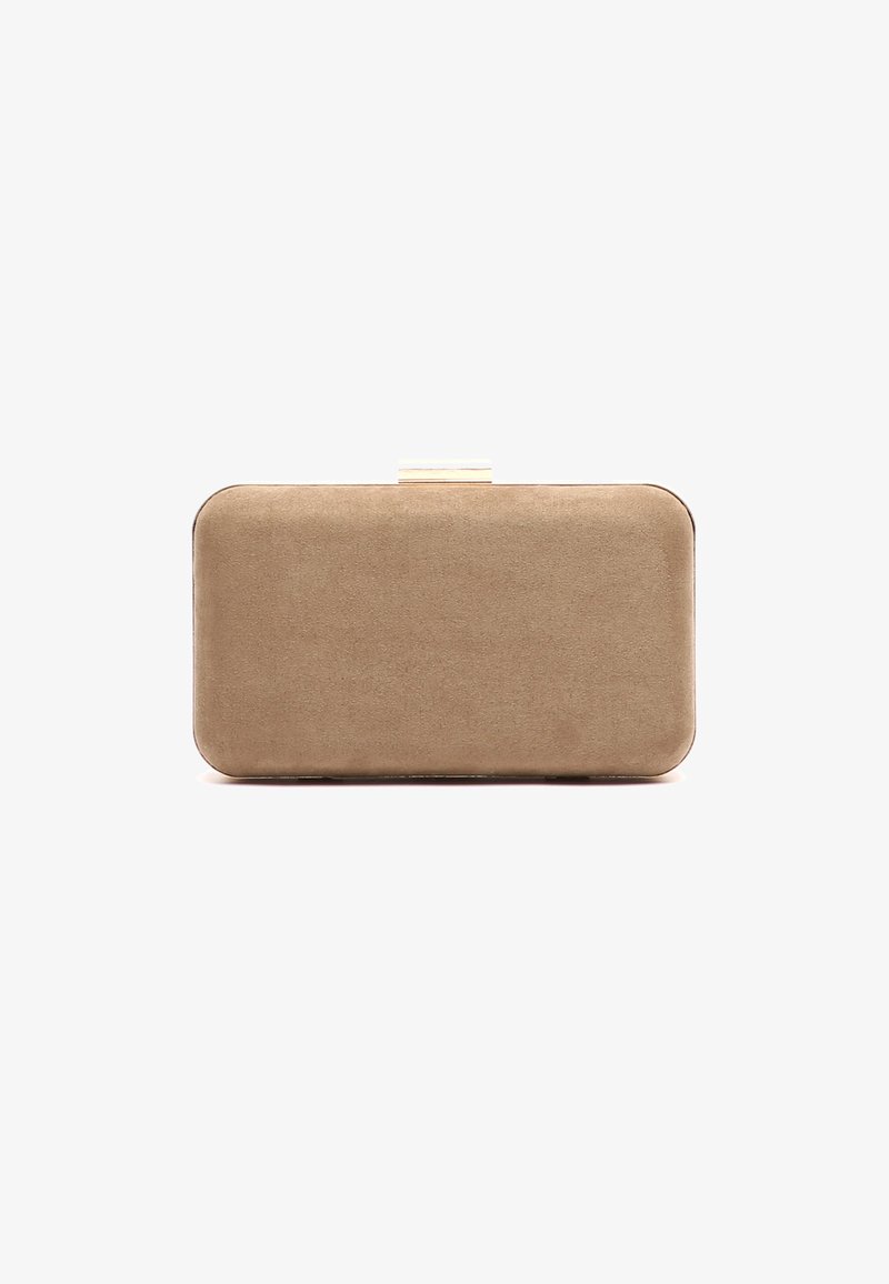 Pochette rectangulaire beige avec une finition lisse et texturée et un fermoir doré. Design compact avec des bords arrondis.